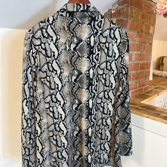 Joseph Ribkoff Snake Print Blazer - Picture 5 of 5